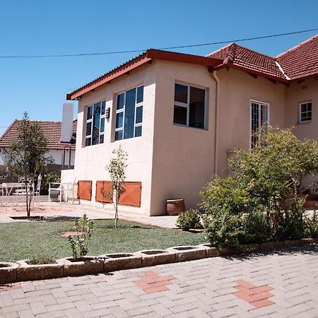 Emerald Bed&Breakfast Windhoek Esterno foto