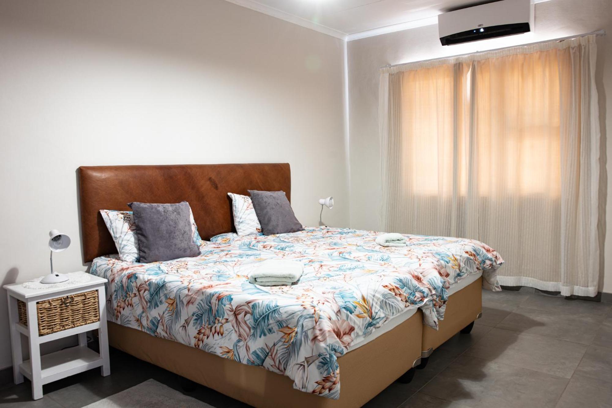 Emerald Bed&Breakfast Windhoek Esterno foto