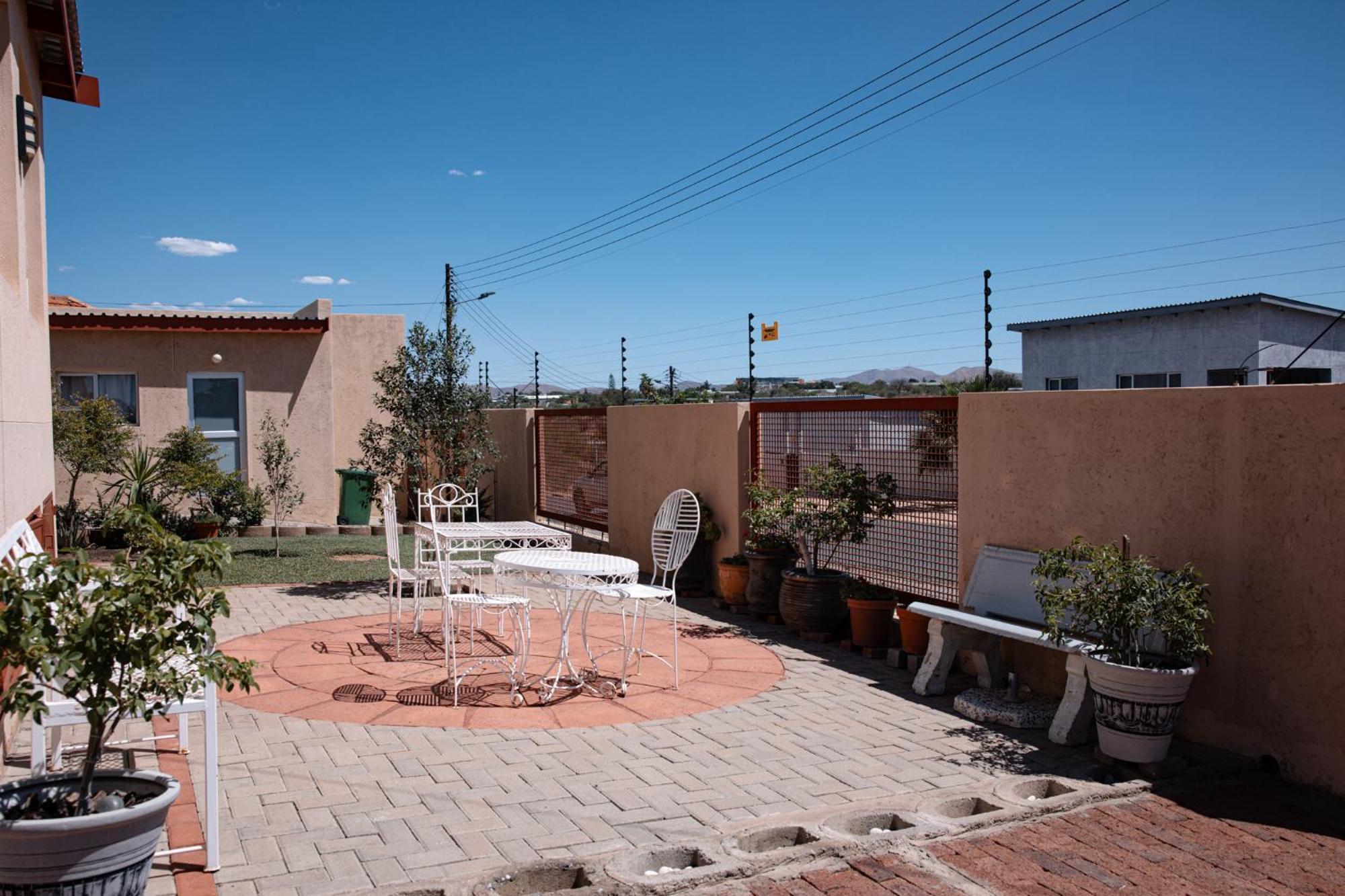 Emerald Bed&Breakfast Windhoek Esterno foto